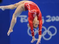 开云下载-猛龙打穿独行侠，锡安在欧冠决赛接管比赛，体育世界的平行奇迹