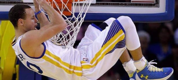 开云官方app入口-法拉利轻取威廉姆斯，维斯塔潘如何以一人之力扛起全队