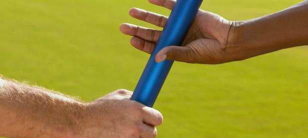 开云体育入口-威廉姆斯横扫阿斯顿马丁，塞恩斯扛起全队的背后故事