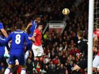 开云体育下载-曼联球员表现低迷，球迷情绪起伏不定