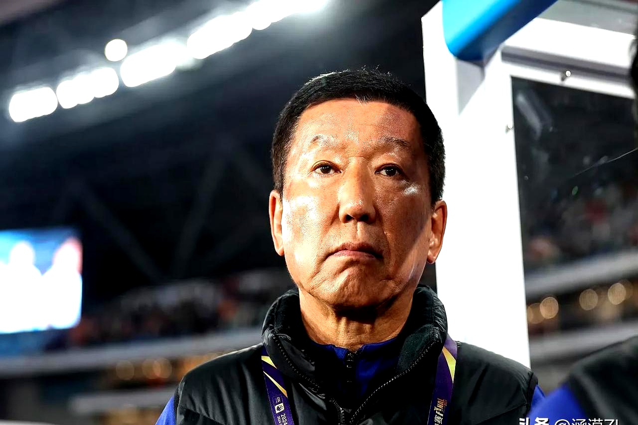 新赛季次轮比赛球迷热议,劲旅展现实力 新赛季次轮比赛球迷热议,劲旅展现实力