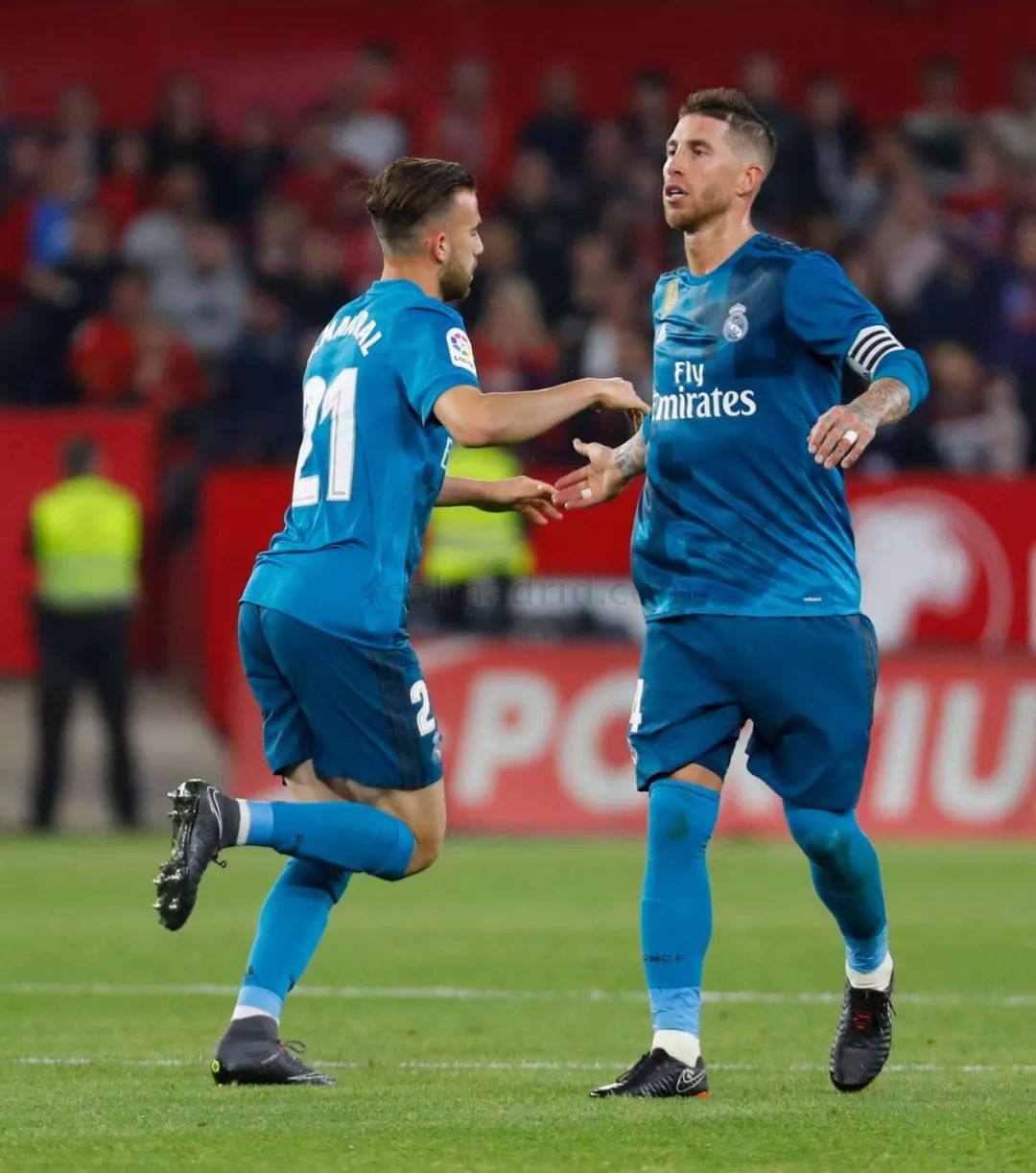 包含韩国险胜塞维利亚，卡塞米罗爆发神勇的词条